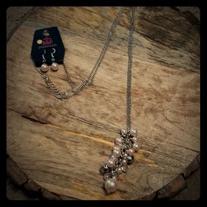 Necklace and earrings set